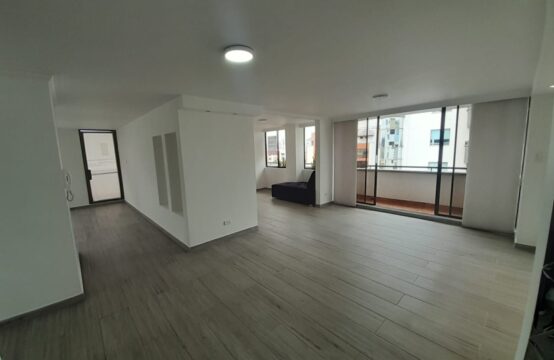 Apartamento Sector Pinares piso 7 con Ascensor