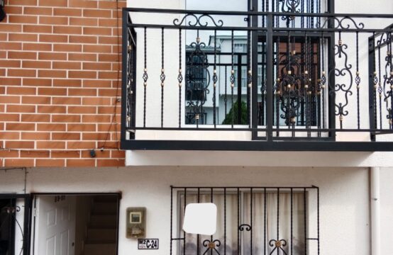 Casa Duplex Puertas de Alcala sector Cuba